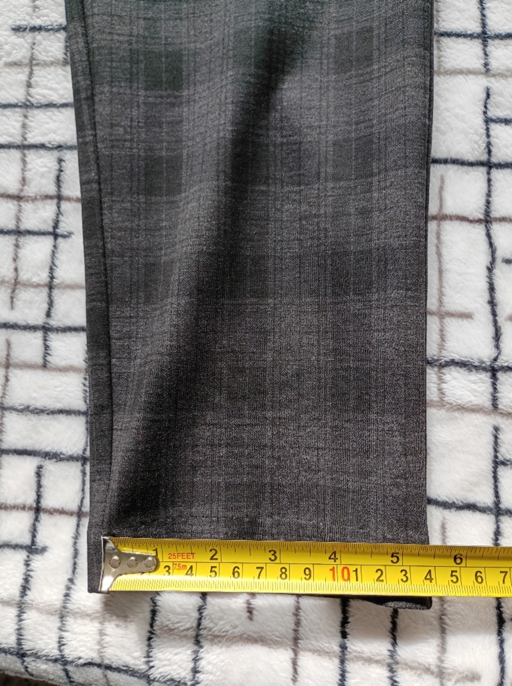 NWT…Adrienne Vittadini Gray Plaid Straight Leg Pants - Picture 9 of 10